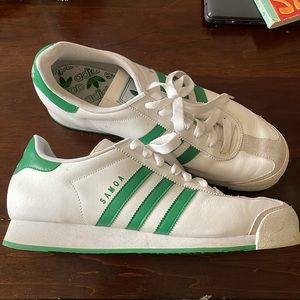 Adidas men’s green and white samoa sneakers